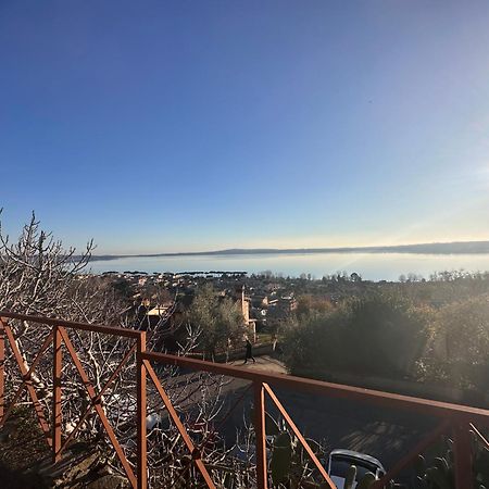 Sguardo Sul Lago Trevignano Romano Kültér fotó