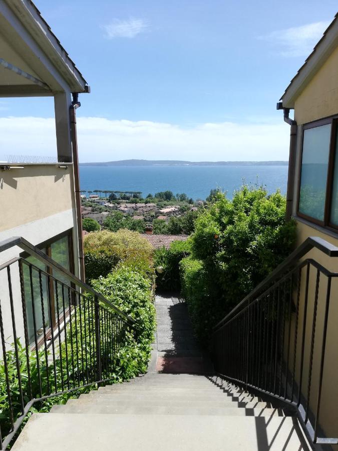Sguardo Sul Lago Trevignano Romano Kültér fotó