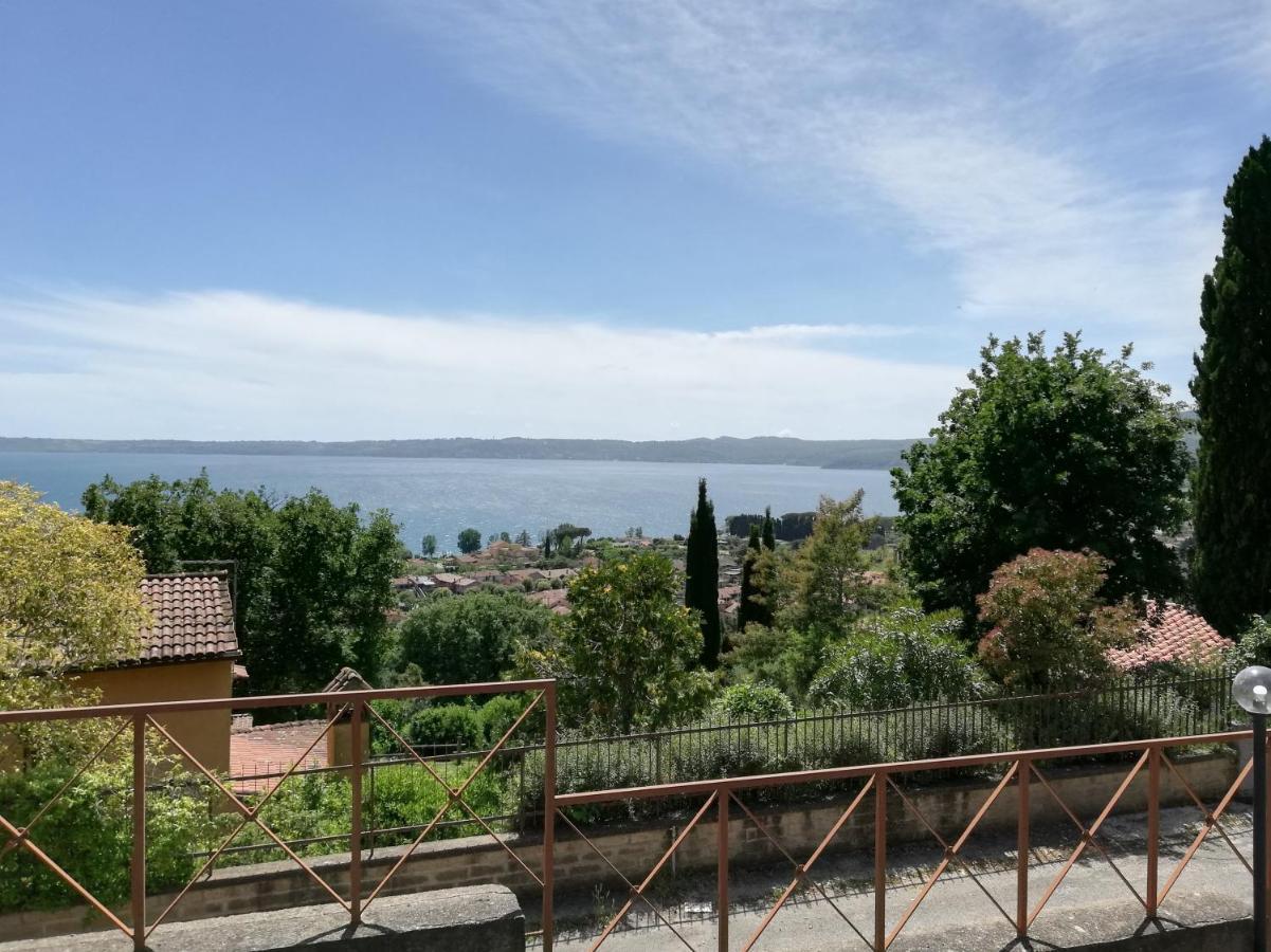 Sguardo Sul Lago Trevignano Romano Kültér fotó