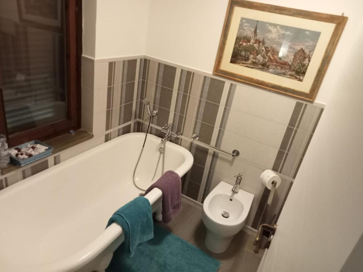 Sguardo Sul Lago Trevignano Romano Kültér fotó