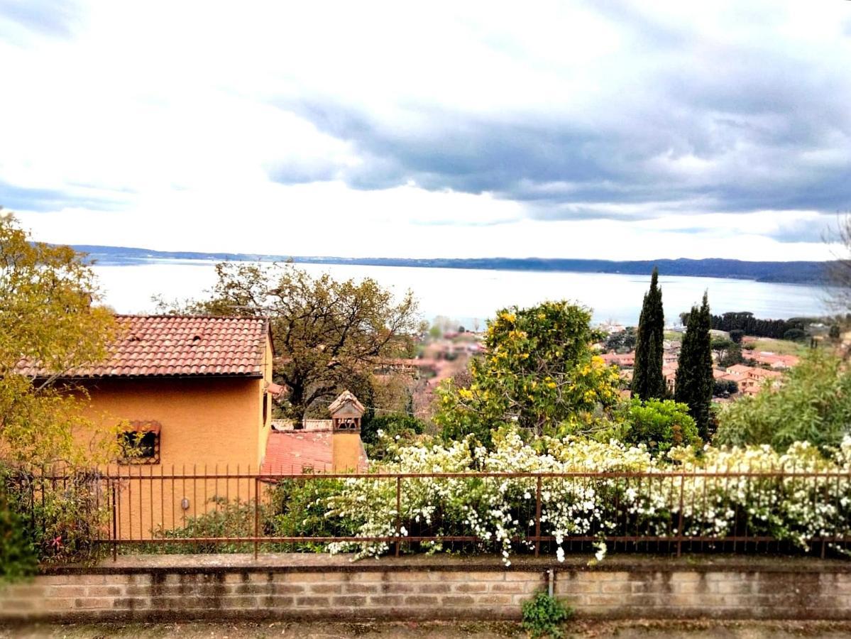 Sguardo Sul Lago Trevignano Romano Kültér fotó
