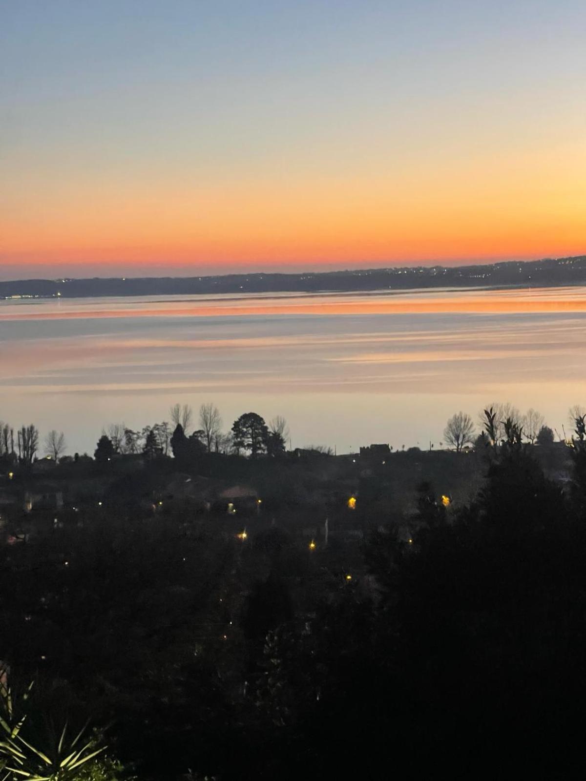 Sguardo Sul Lago Trevignano Romano Kültér fotó
