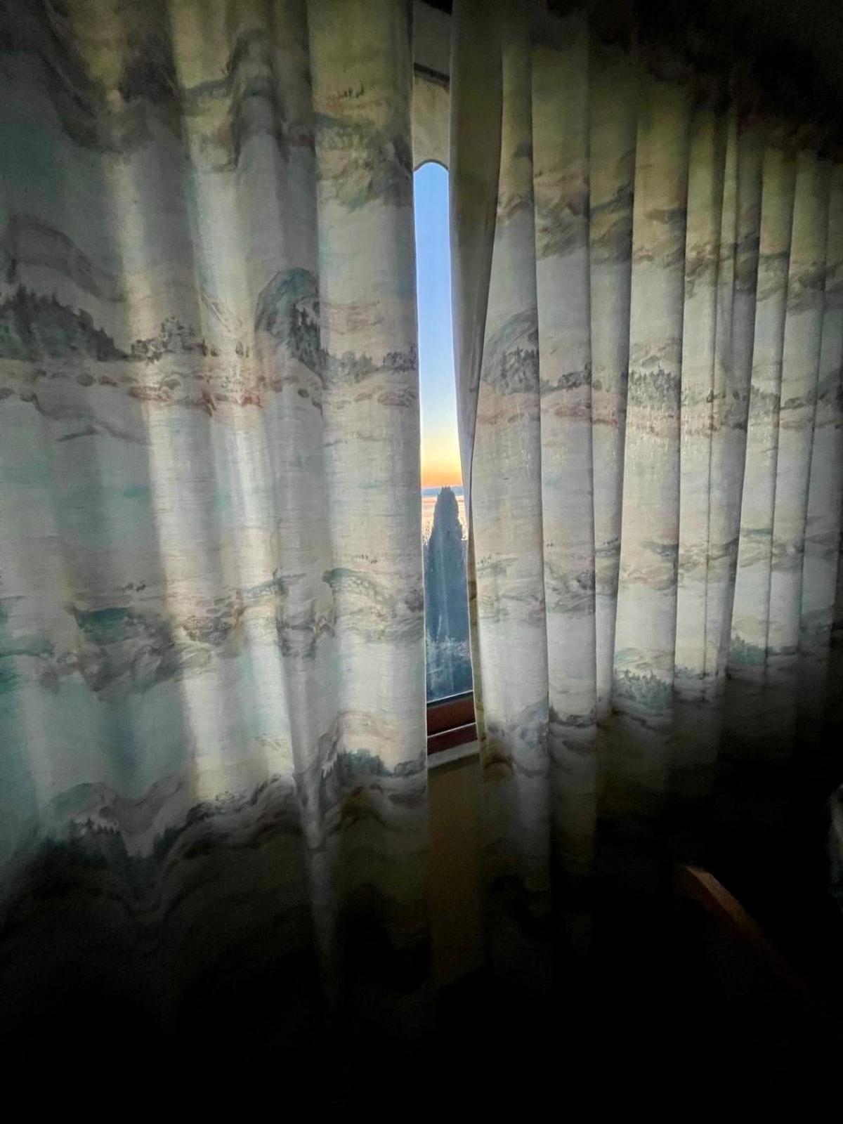 Sguardo Sul Lago Trevignano Romano Kültér fotó