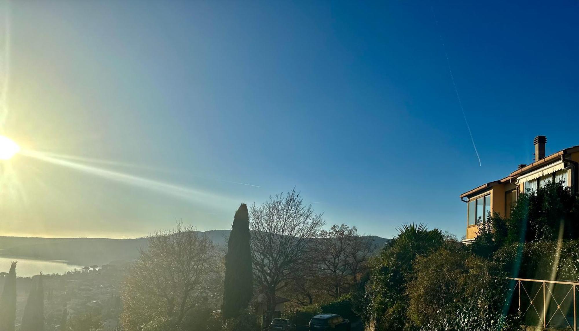 Sguardo Sul Lago Trevignano Romano Kültér fotó
