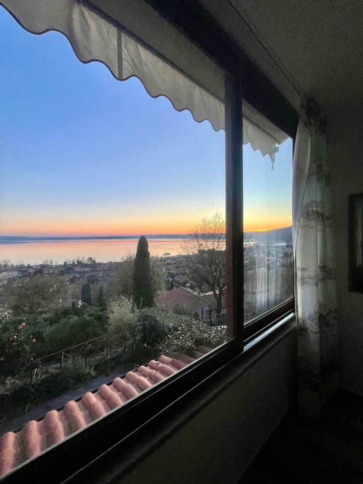 Sguardo Sul Lago Trevignano Romano Kültér fotó