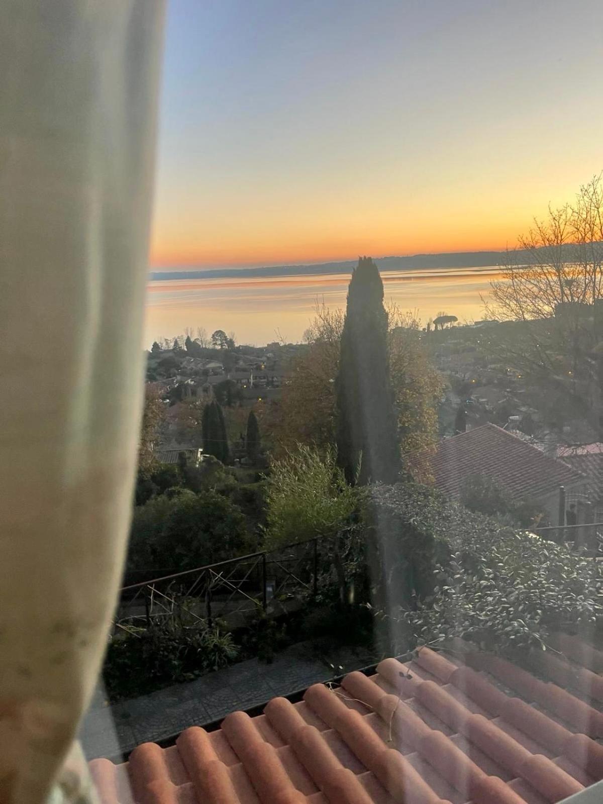Sguardo Sul Lago Trevignano Romano Kültér fotó